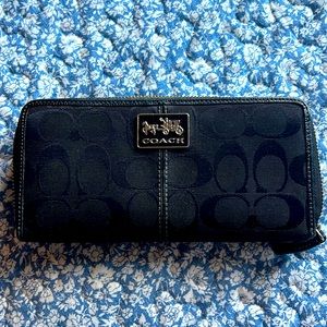 Coach Long Wallet